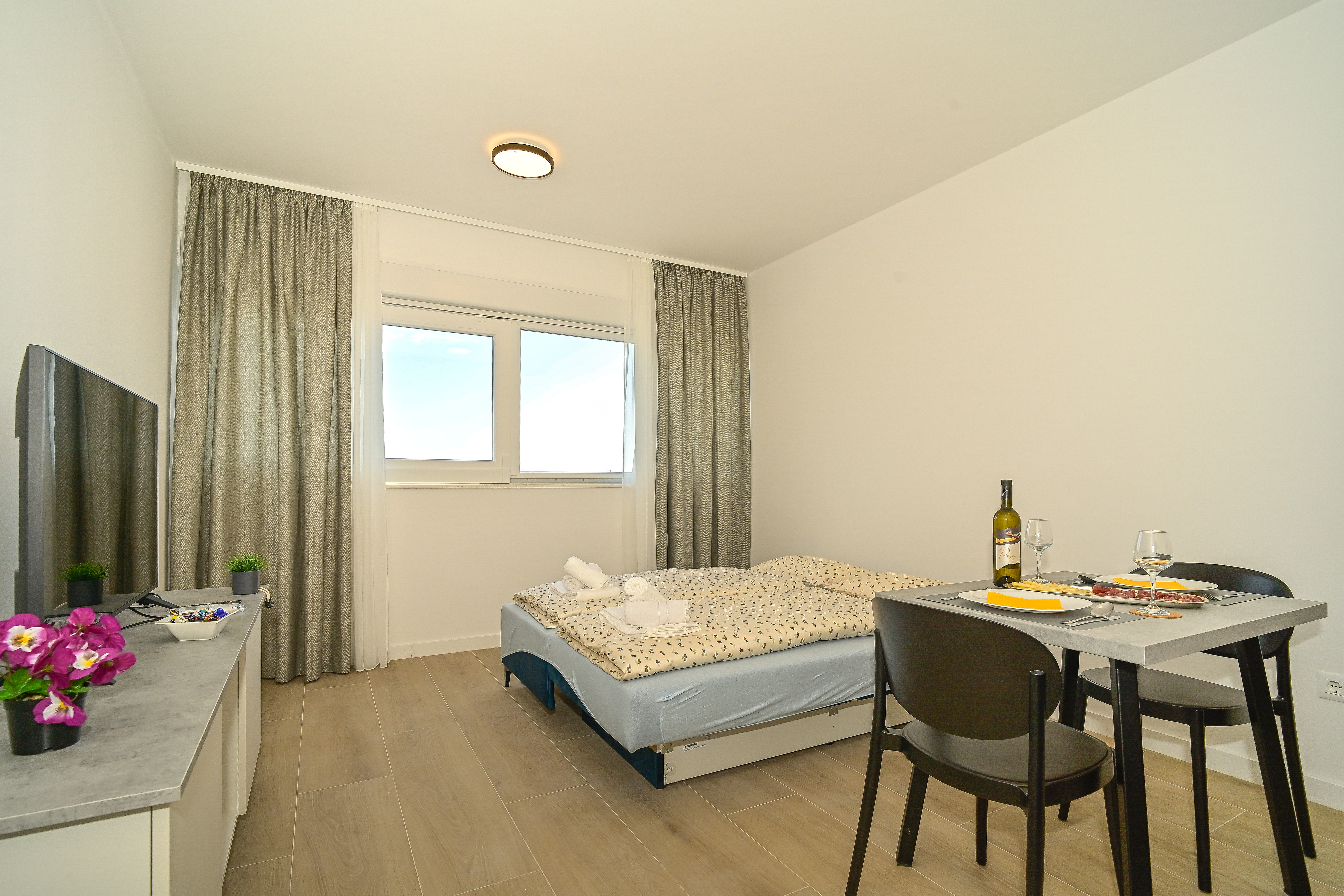 Apartman bez balkona - slika 1